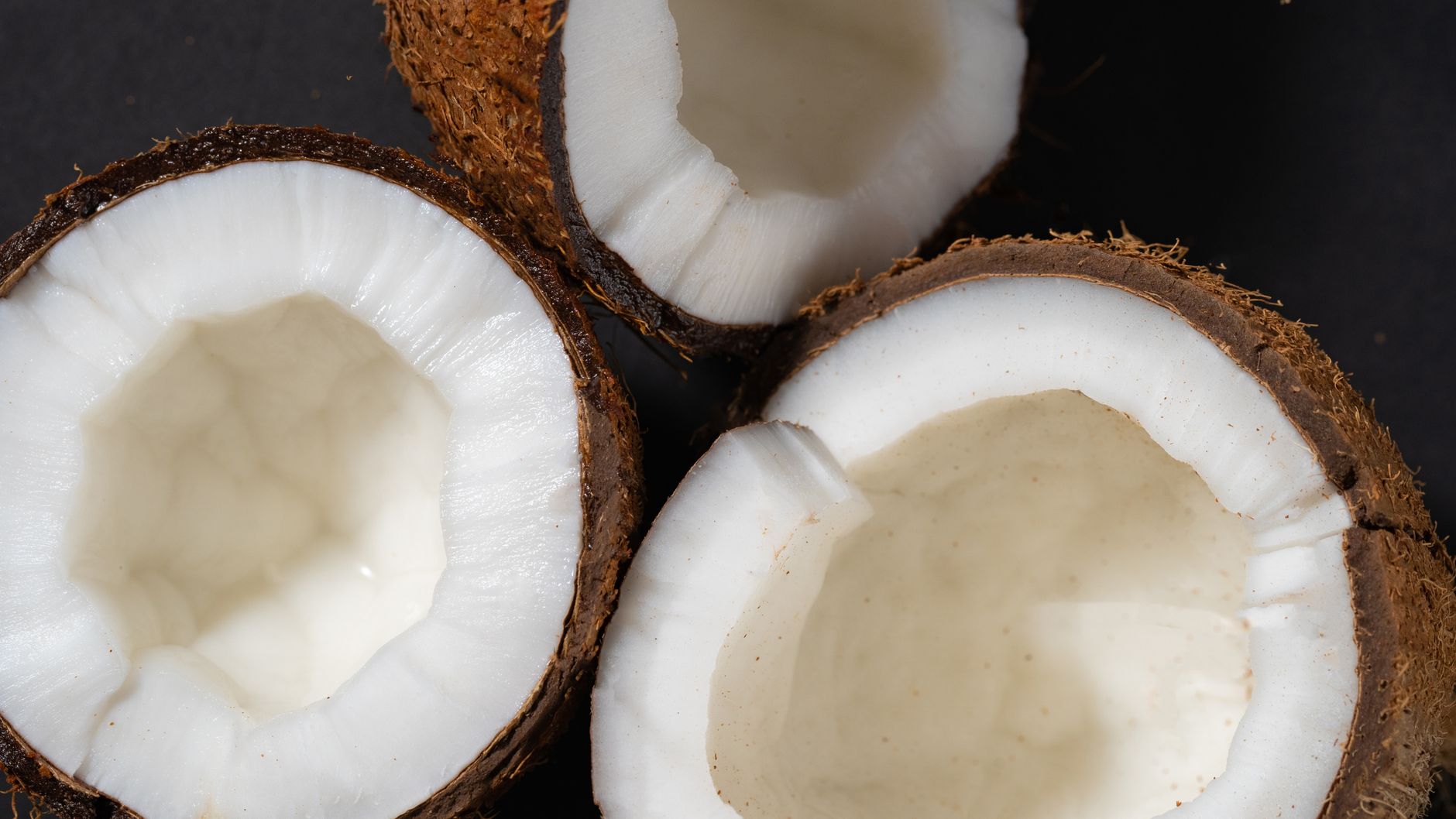 Bolo de Coco com Recheio de Doce de Leite Vegetal